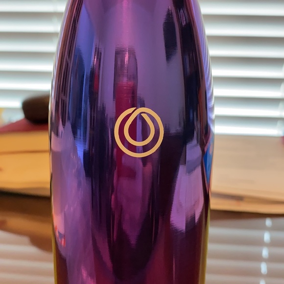 Monat Water Bottle- New In Box! - Picture 2 of 7